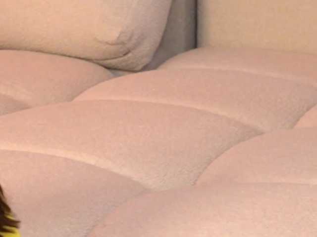 LeoraSenn live cam on BongaCams