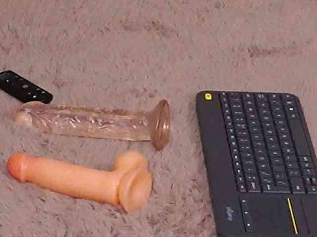 LeoraSenn LeoraSenn