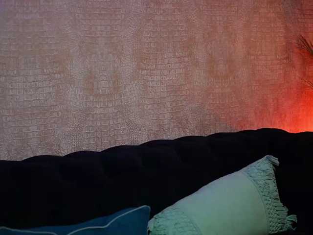 DaisySecret live cam preview