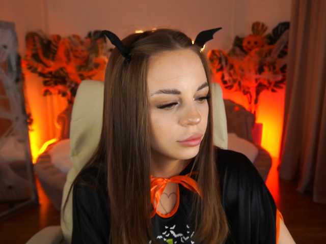 LexxySensual live cam on BongaCams