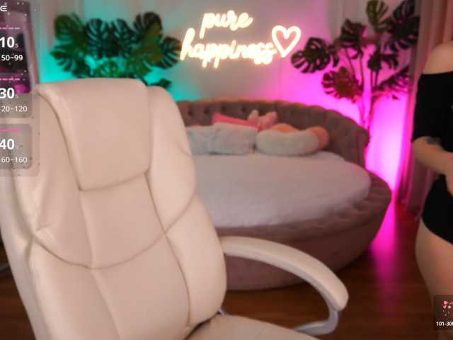 LexxySensual live cam on BongaCams