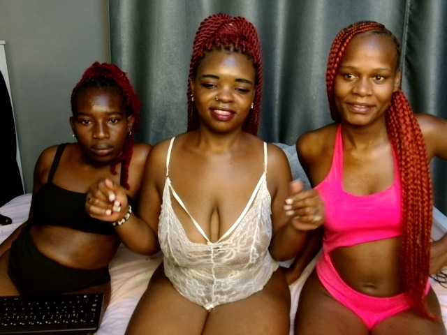 Lovieass live cam preview