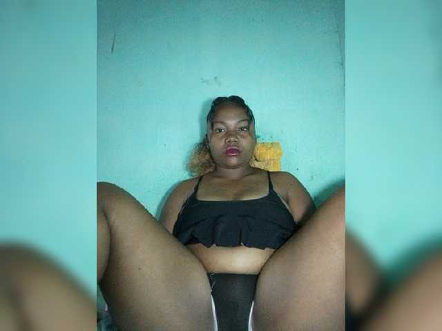 Joenah03 live cam on BongaCams