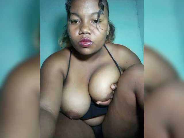 Joenah03 live cam preview