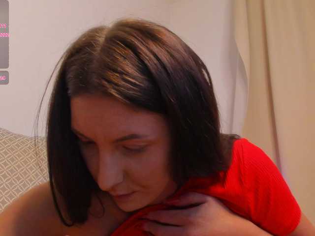 Sex chat gratuit in direct cu Emilyseraphineee pe BongaCams