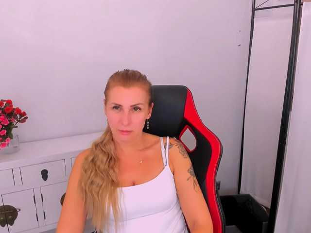 AnnWomen live cam preview