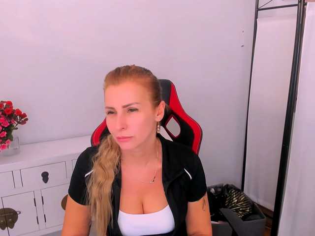 AnnWomen live cam on BongaCams