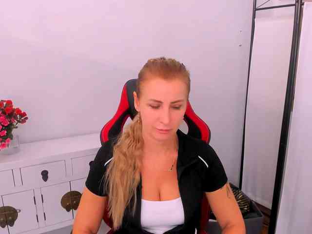 AnnWomen webcam