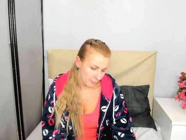 Model: AnnWomen