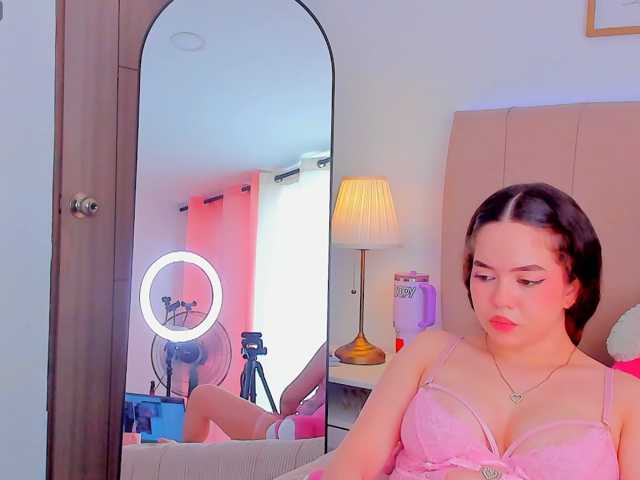 BellaFontana live cam on BongaCams