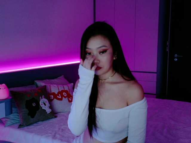 Lilyisshy live cam on BongaCams
