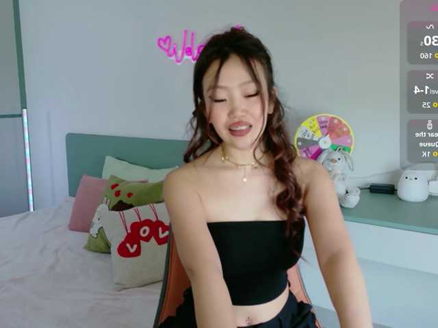 Lilyisshy live cam on BongaCams