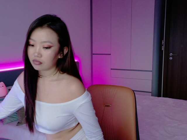 Lilyisshy live cam on BongaCams