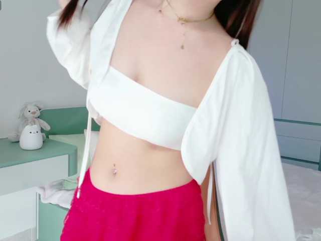 Lilyisshy live cam on BongaCams