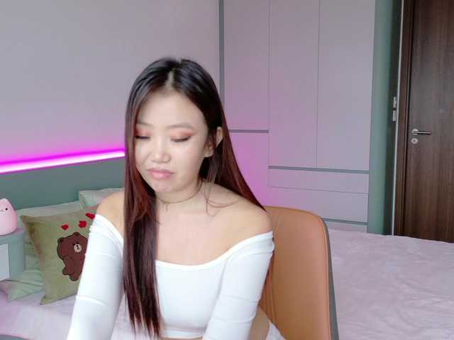 Lilyisshy live cam on BongaCams