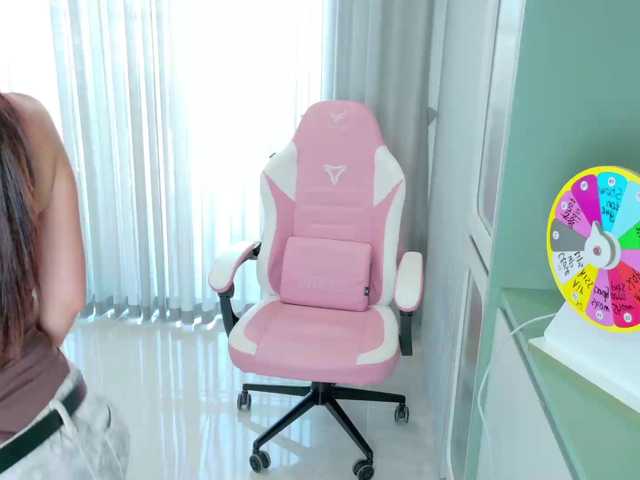 Lilyisshy live cam on BongaCams