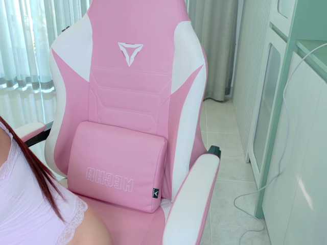 Lilyisshy live cam on BongaCams