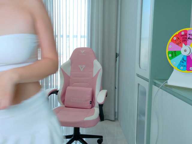 Lilyisshy live cam on BongaCams