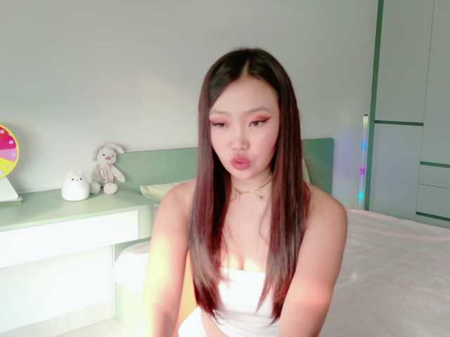 Lilyisshy live cam on BongaCams