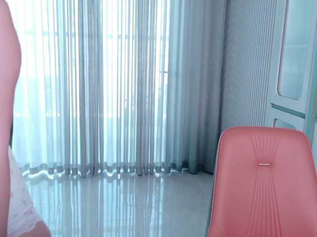 Lilyisshy live cam on BongaCams