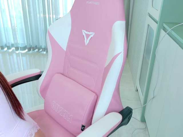 Lilyisshy live cam on BongaCams