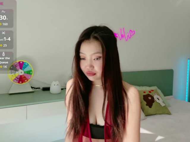 Lilyisshy live cam on BongaCams