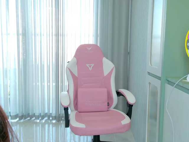 Lilyisshy live cam on BongaCams