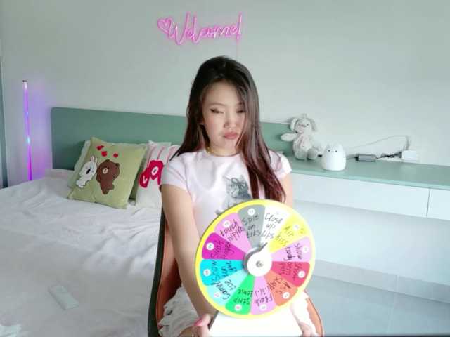 Lilyisshy live cam on BongaCams