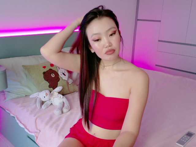 Lilyisshy live cam on BongaCams