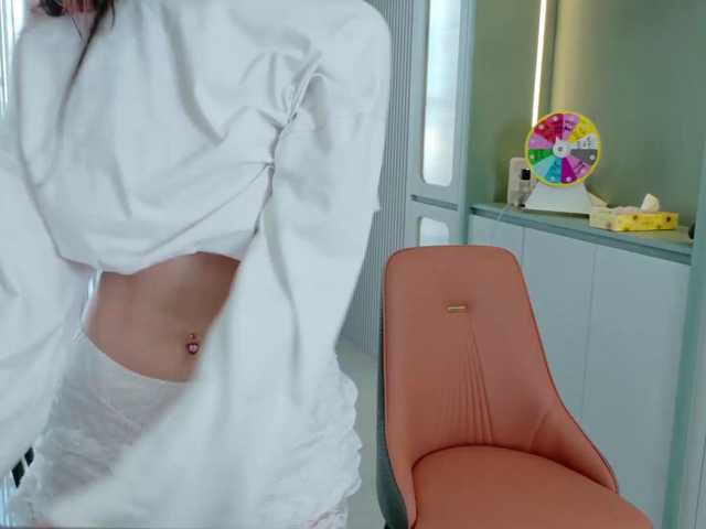 Lilyisshy live cam on BongaCams