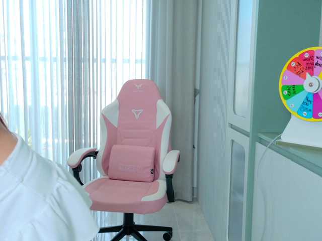 Lilyisshy live cam on BongaCams