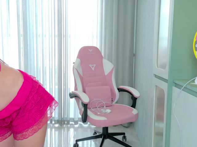 Lilyisshy live cam on BongaCams