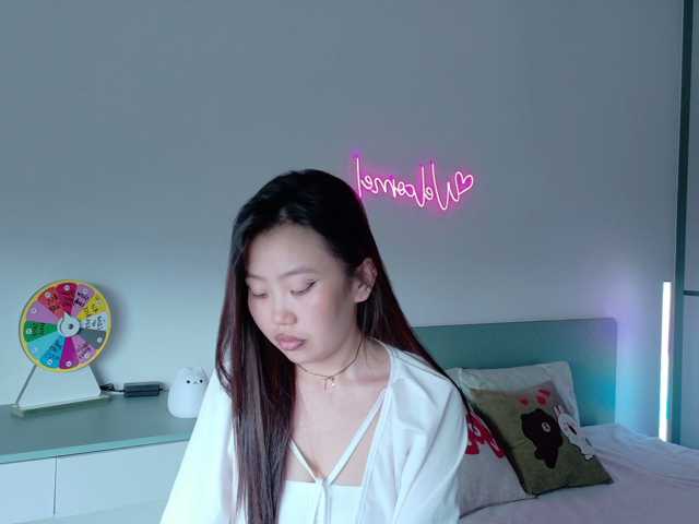 Lilyisshy live cam preview