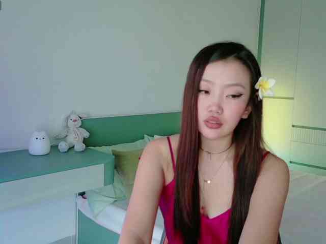 lilyisshy's live room