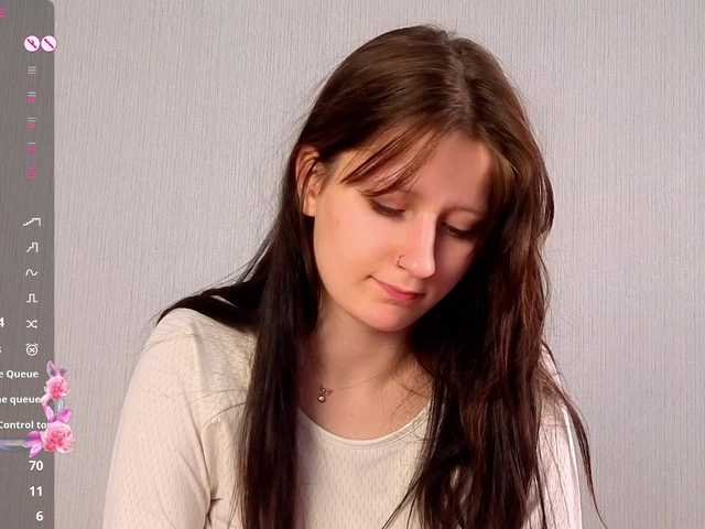 charming-rey — live female cam