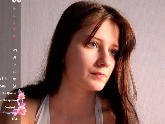 charming-rey live cam on BongaCams