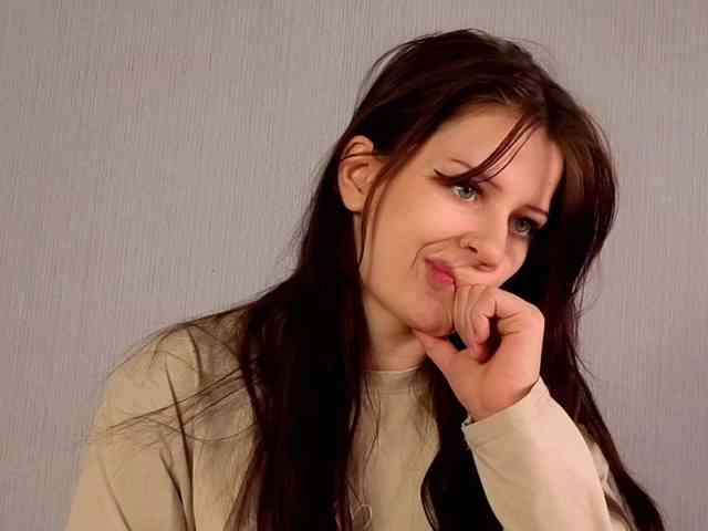 charming-rey webcam