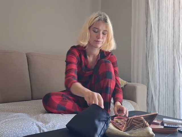 PeaceDance live cam preview