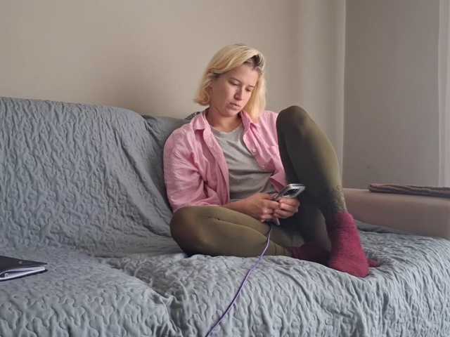 PeaceDance live cam on BongaCams