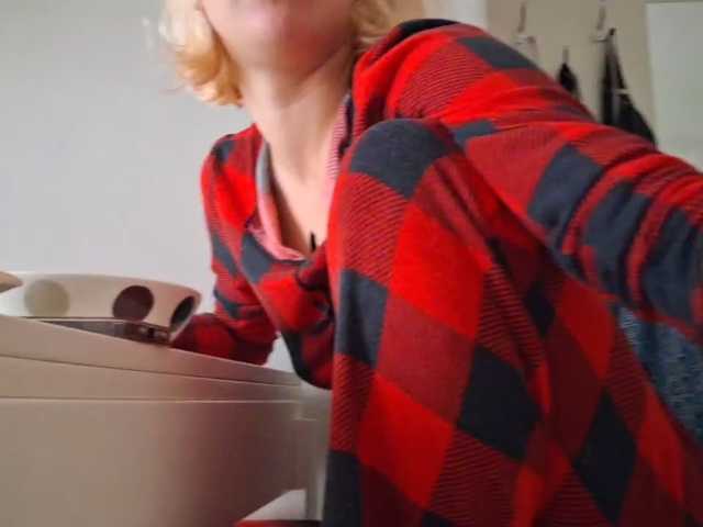 PeaceDance live cam on BongaCams