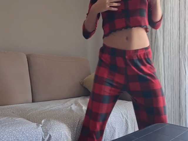 PeaceDance live cam preview