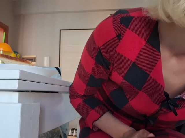 PeaceDance live cam on BongaCams