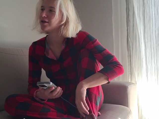 PeaceDance live cam preview