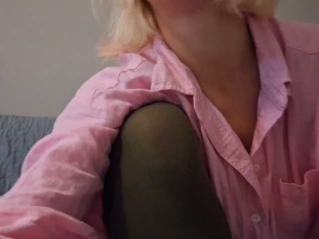 PeaceDance live cam on BongaCams