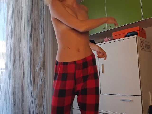 PeaceDance live cam on BongaCams