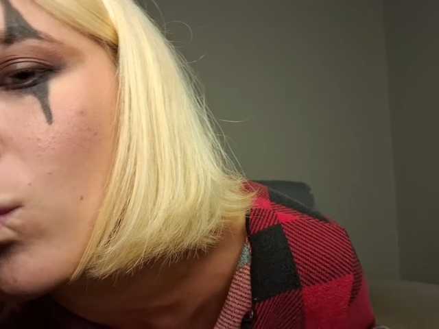 PeaceDance live cam on BongaCams