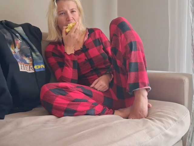 PeaceDance live cam preview