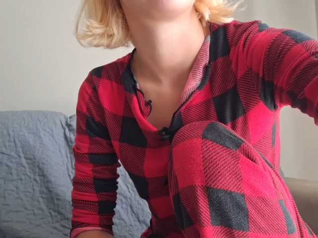 PeaceDance live cam on BongaCams