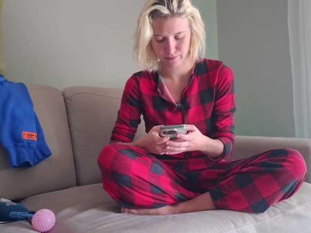 PeaceDance live cam preview
