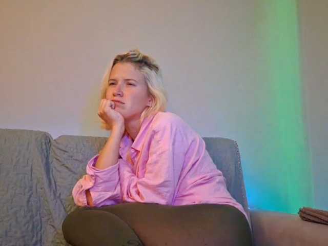 PeaceDance live cam on BongaCams